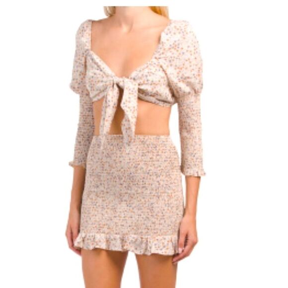 NWOT LOVE TREE | Micro Floral 2 Piece Cropped Top w/ Ruffle Skirt | Size Large - Picture 4 of 7